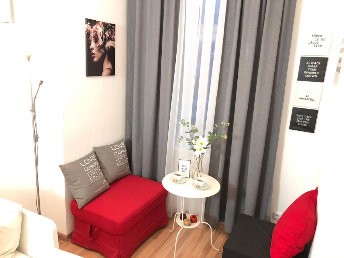 Апартаменти "Be My Guest" Near Metro Station! Відень Екстер'єр фото
