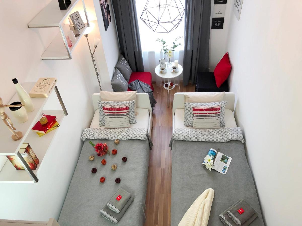 Апартаменти "Be My Guest" Near Metro Station! Відень Екстер'єр фото