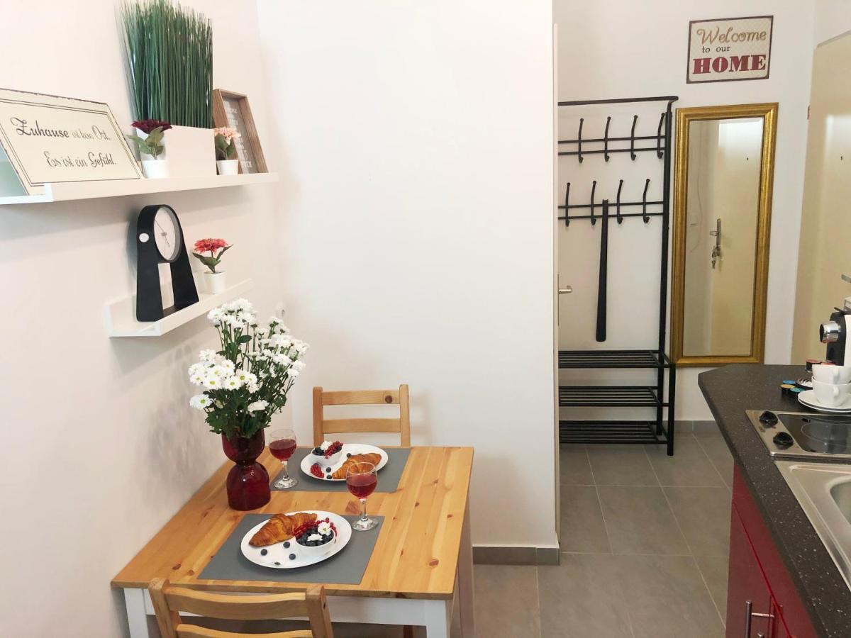 Апартаменти "Be My Guest" Near Metro Station! Відень Екстер'єр фото
