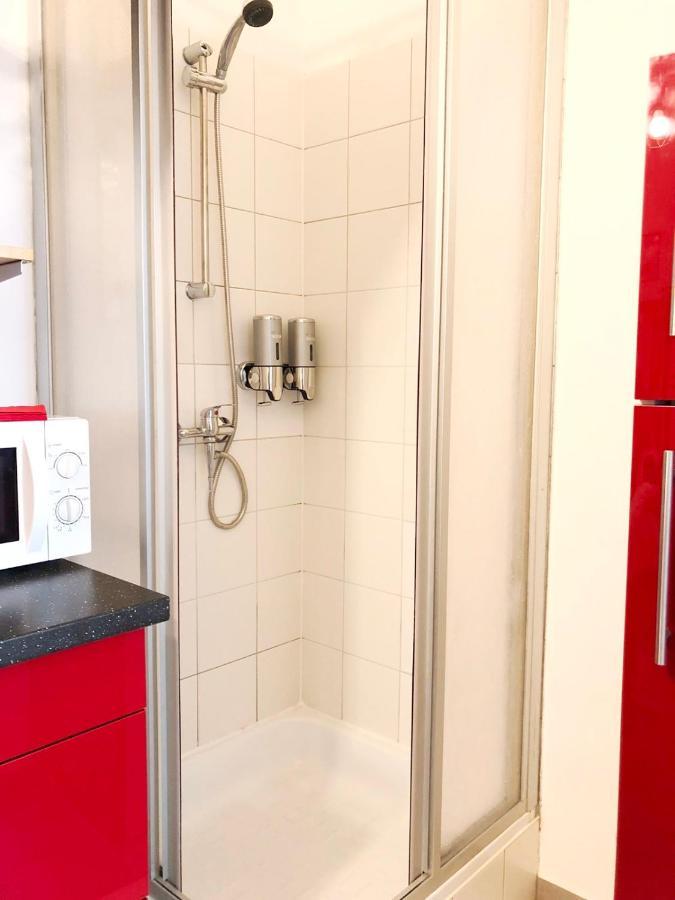 Апартаменти "Be My Guest" Near Metro Station! Відень Екстер'єр фото